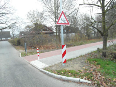 Radweg Katzenbuckel Einm&uuml;ndung Richtung Richard-Dehmel-Stra&szlig;e (Hauptabschnitt)